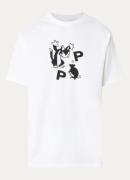 Pop Trading Company Catch T-shirt met logoprint