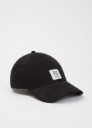 JOSH V Amy pet met logo