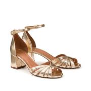 Sandalen in metallic leer met hak, enkelbandje