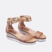 Sandalen met sleehak, in leer.