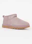 UGG Classic Ultra Mini enkellaarsje van suède