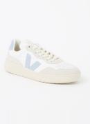 Veja V-90 sneaker van leer met suède details