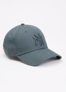 New Era 9FORTY pet met New York Yankees logoborduring