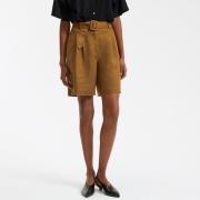Short à pinces, en lin